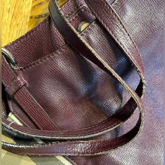 Burberry Canterbury Burgundy Tote - Picture 6 of 8